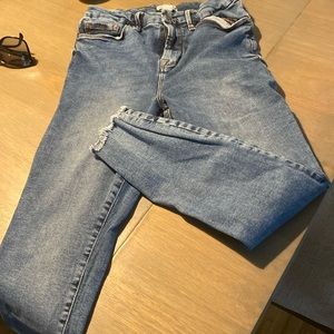 Good American Jean Size 8/29 skinny jeans